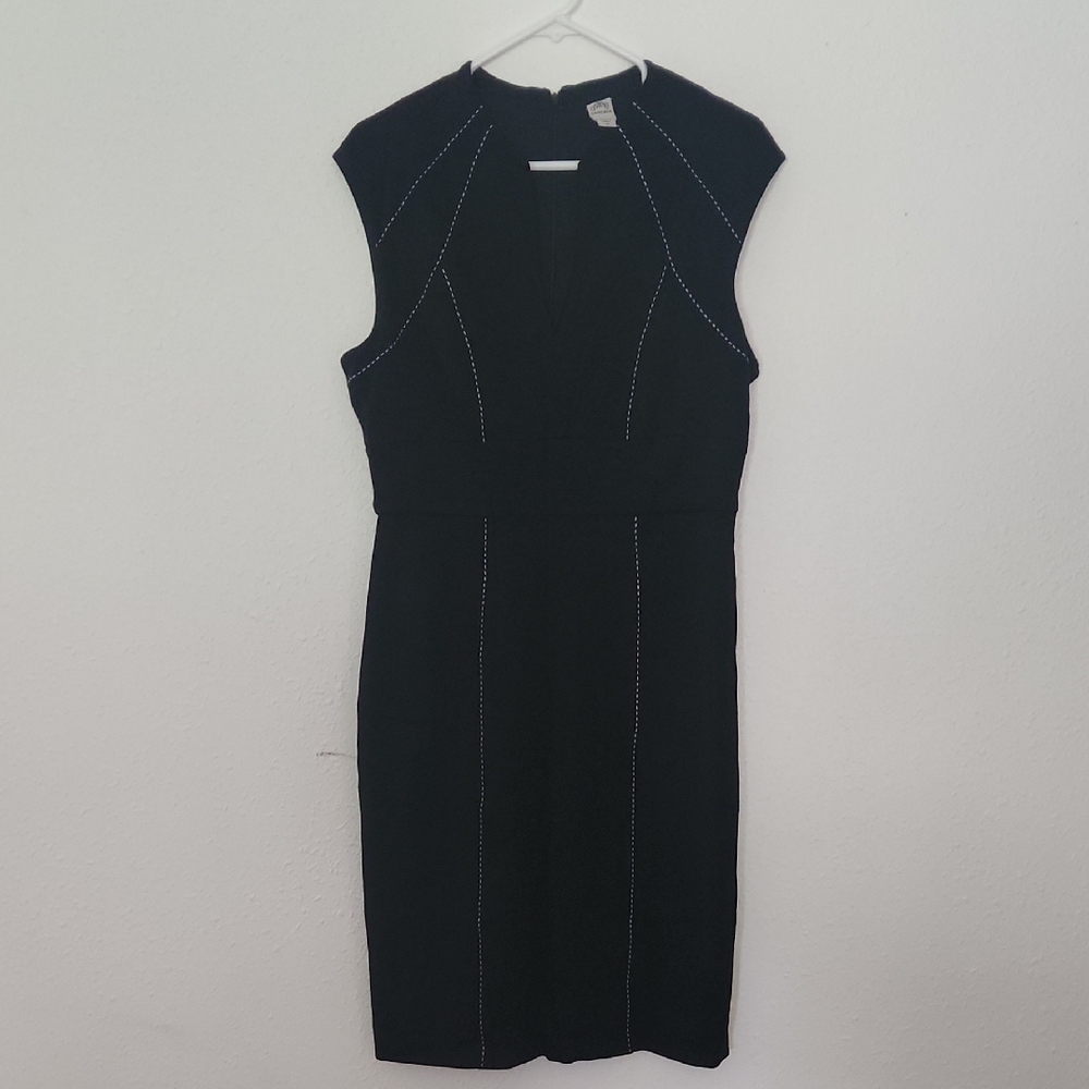 🌞2/$30 // SANGRIA: Black Sheath Dress